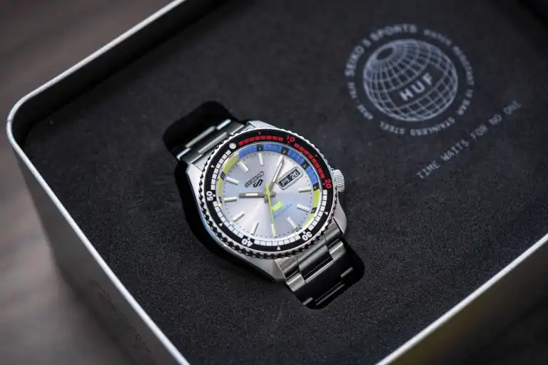Seiko 5 Sports HUF